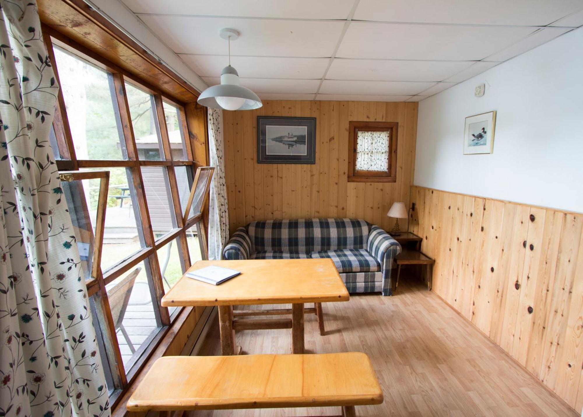 The Pines Cottage Resort Oxtongue Lake Exterior photo